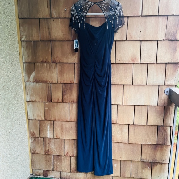 Betsy & Adam Square Neck Short Beaded Sleeve Open Back Gown Navy Dress Size 6 - Picture 10 of 15